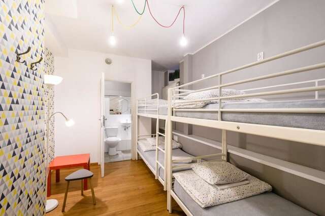 Хостелы Tatamka Hostel Варшава-17